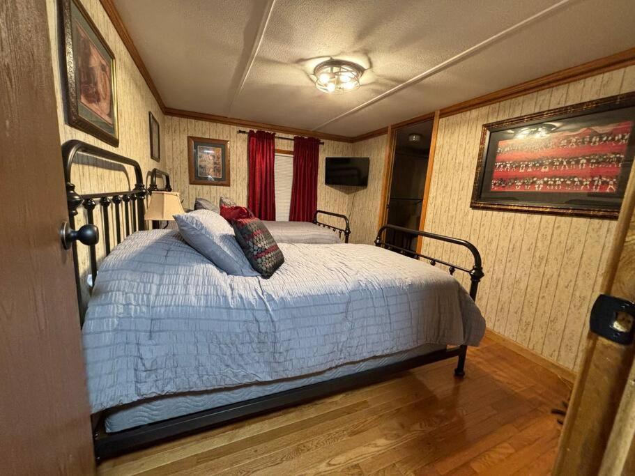 Bourbon Trail Hideaway Villa Frankfort Exterior photo