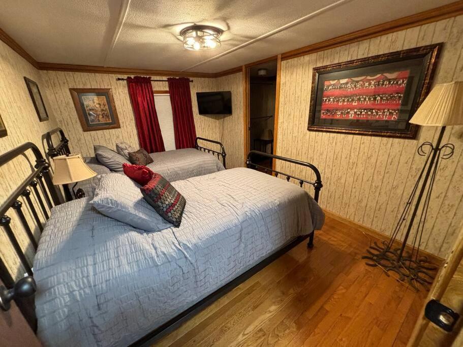 Bourbon Trail Hideaway Villa Frankfort Exterior photo